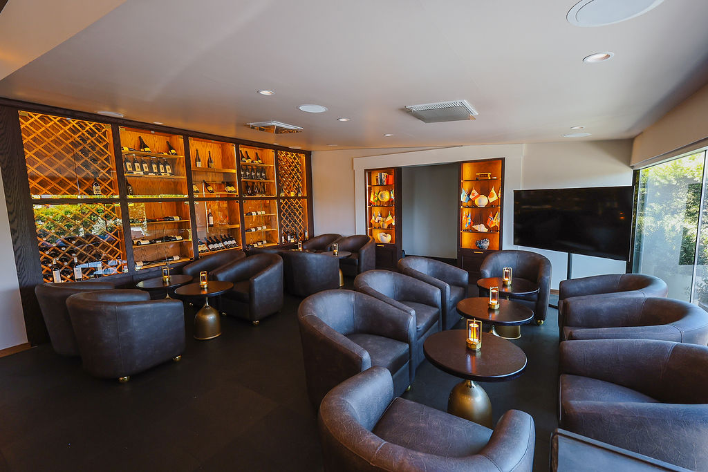bar lounge